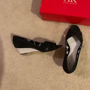 Anne Klein wedges size 10
